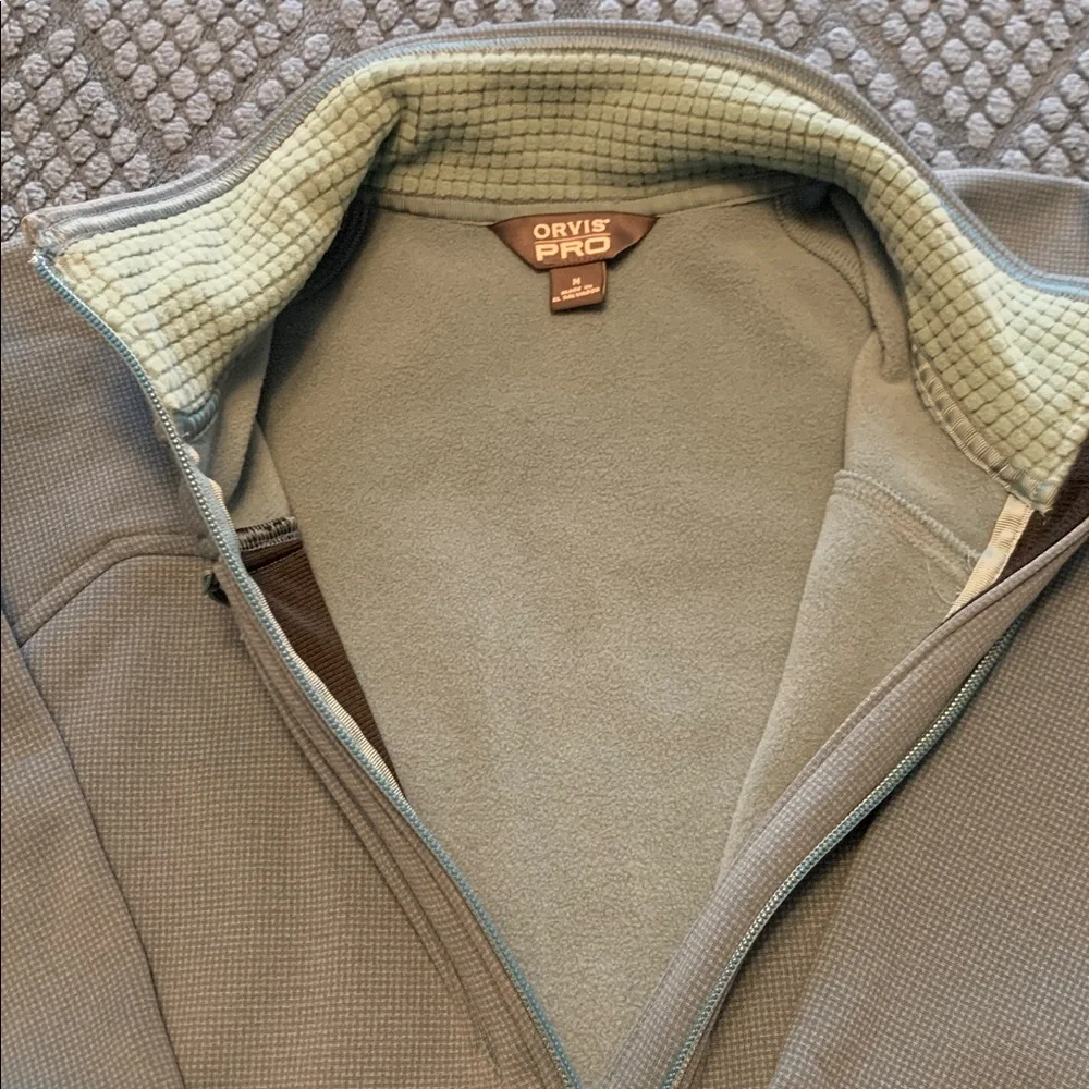 Orvis PRO Womens 1/2 zip Polartec fleece Size M
EUC like new - Picture 3 of 10